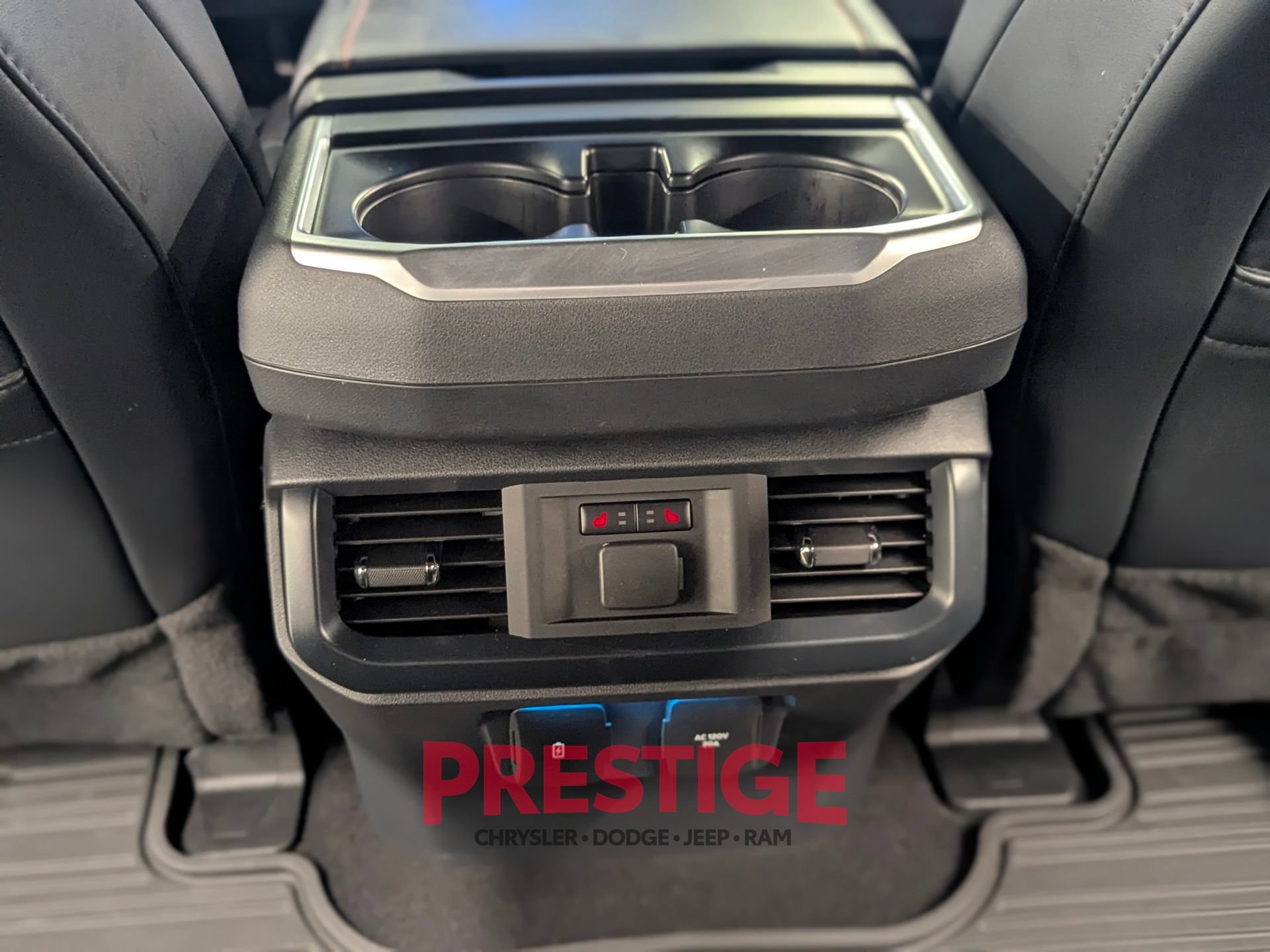 Used 2024 Ford F150 Raptor AWD/4WD image 32