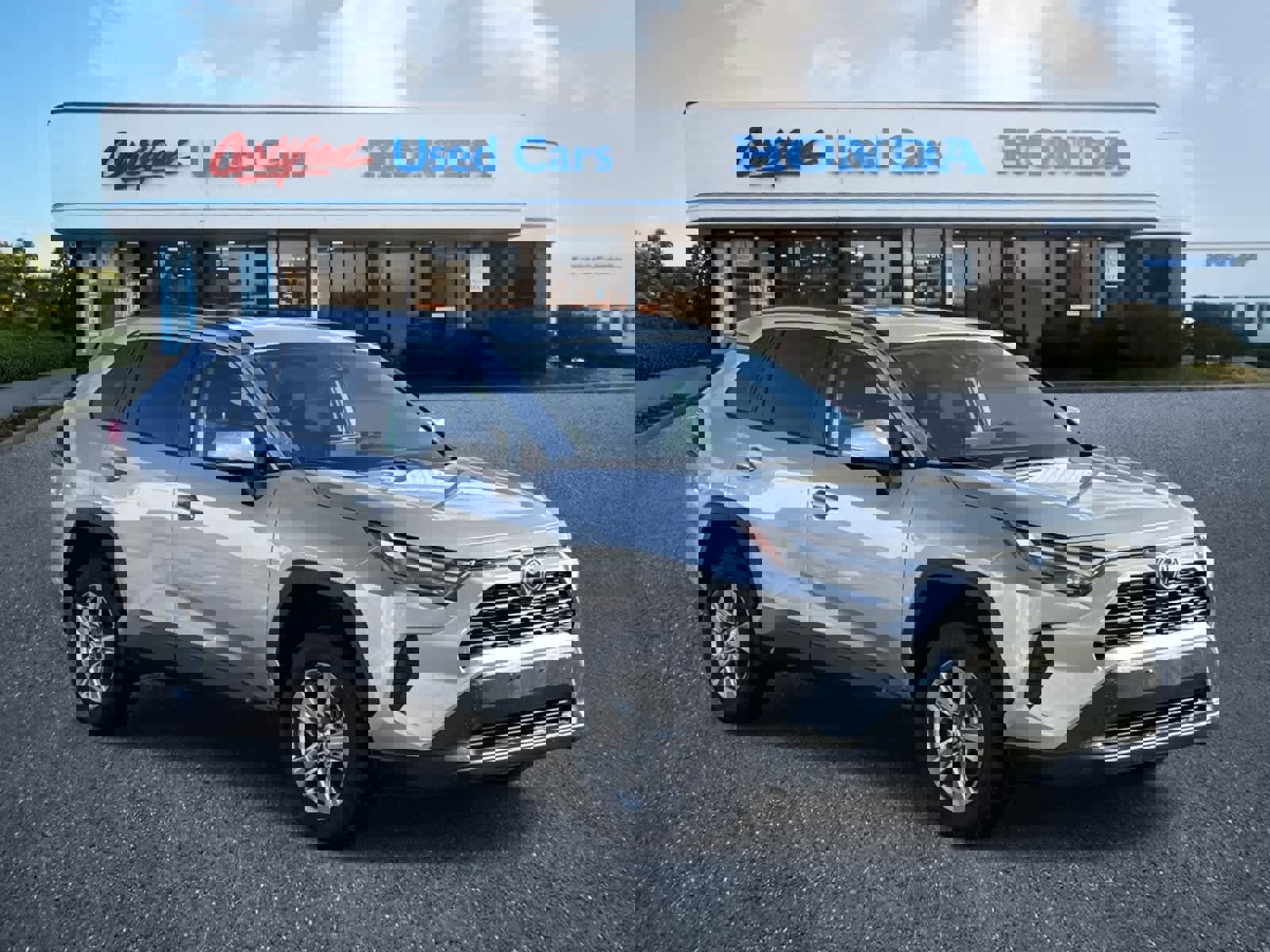 Used 2024 Toyota RAV4 XLE image 7