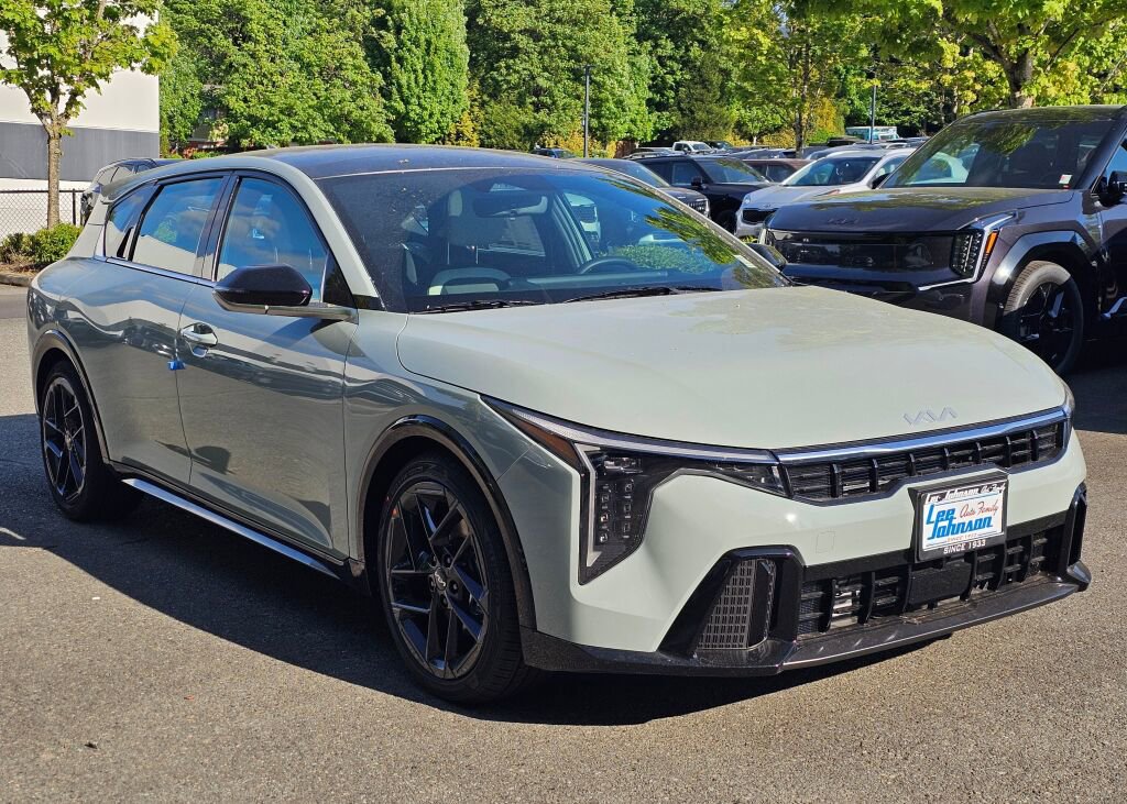 New 2026 Kia K4 GT-Line Turbo FWD image 3