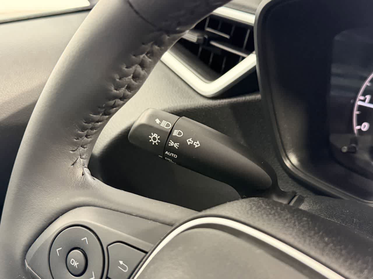 Used 2024 Toyota Corolla SE FWD image 18