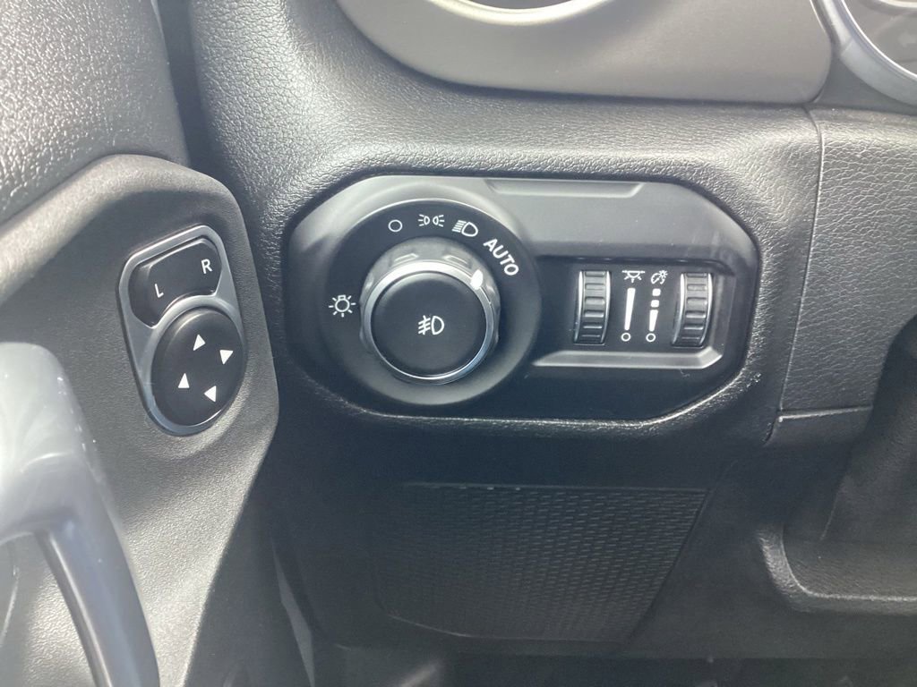 Used 2021 Jeep Wrangler Unlimited Sport image 25