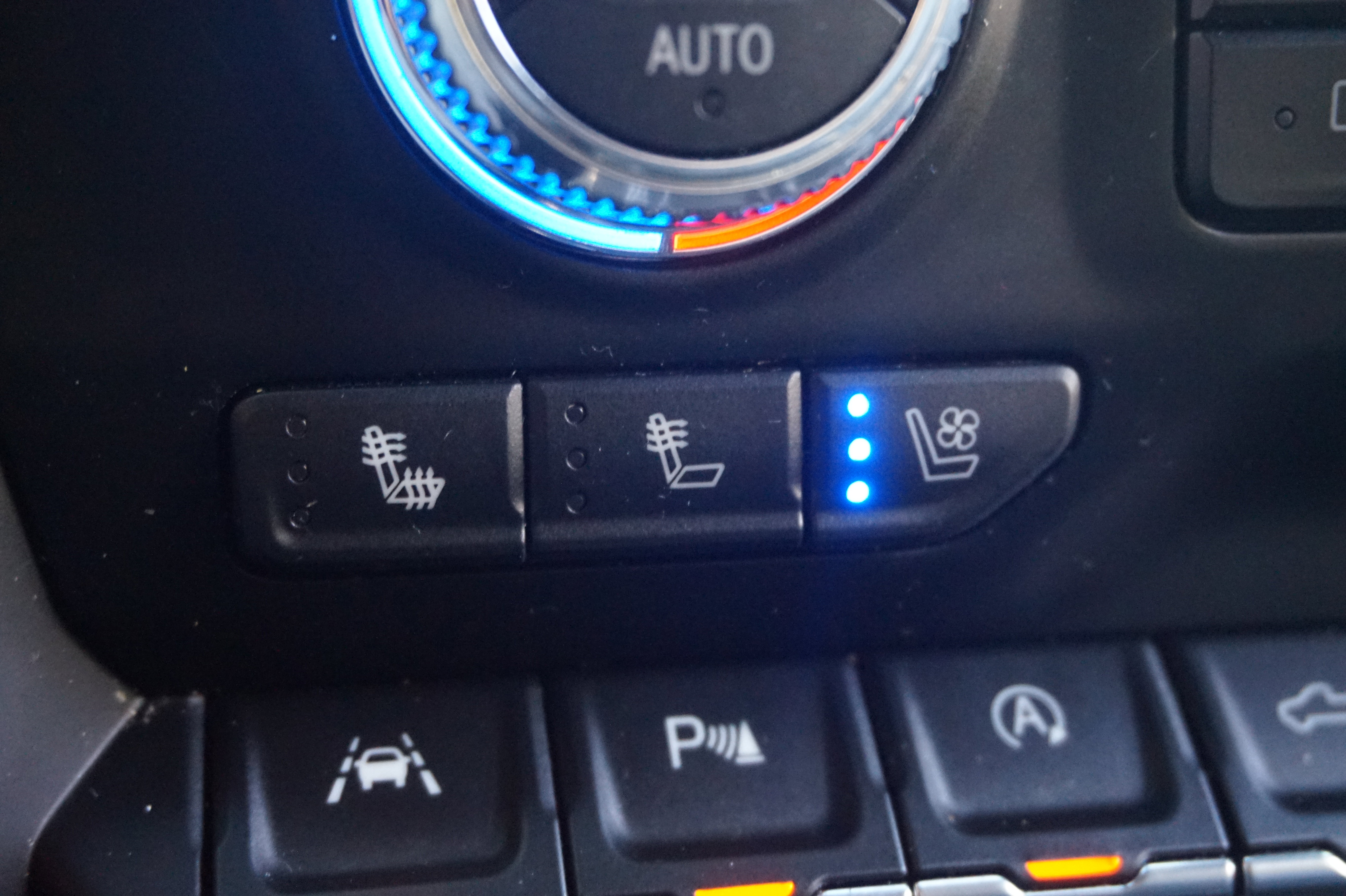 Used 2019 GMC Sierra 1500 SLT w/ SLT Premium Plus Package image 31