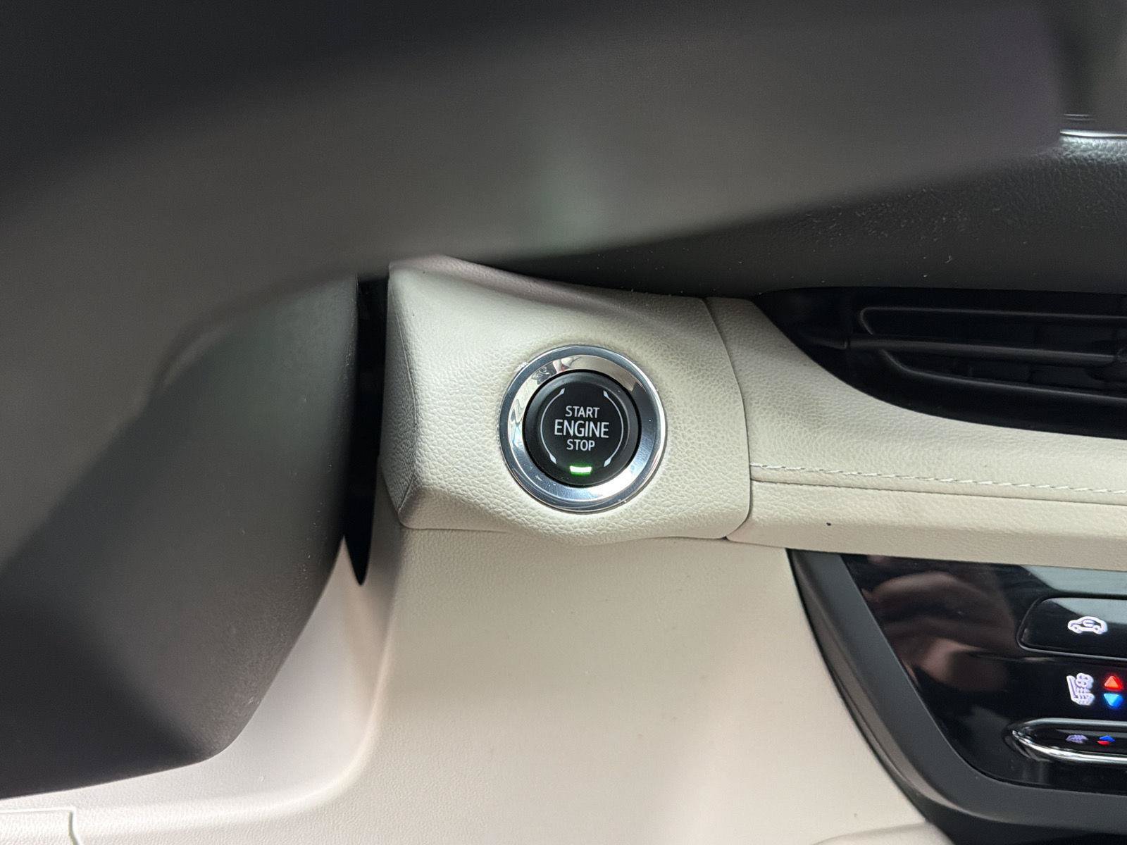 Used 2023 Buick Envision Avenir AWD/4WD image 21