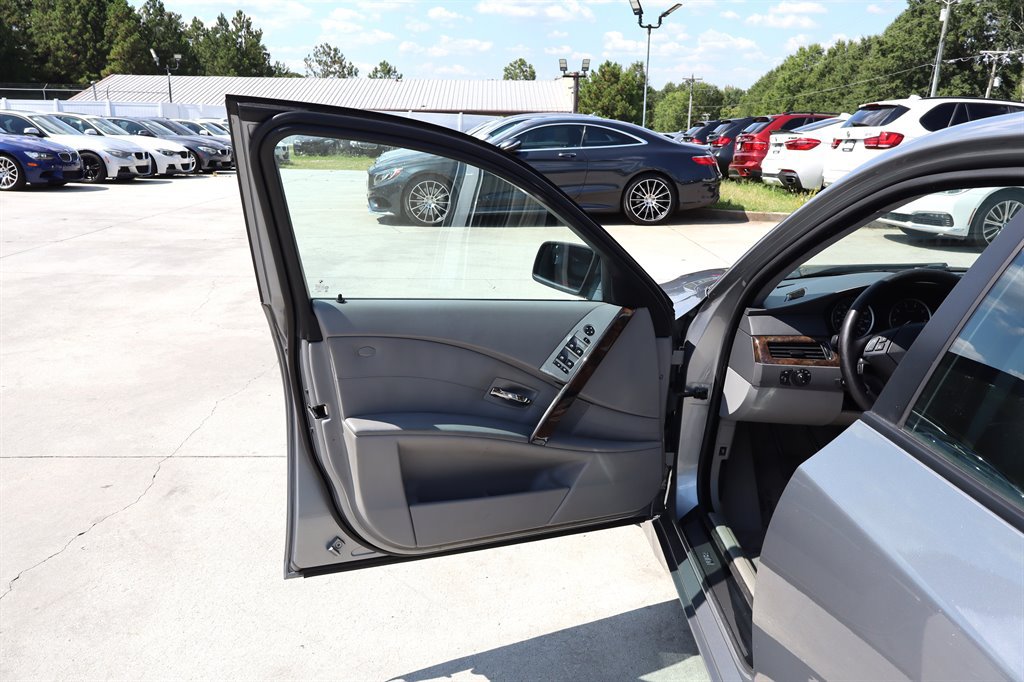 Used 2004 BMW 530i Sedan RWD image 30