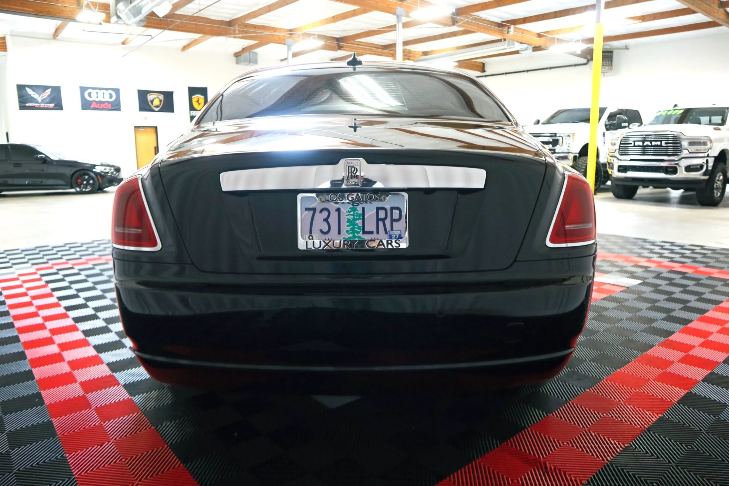 Used 2016 Rolls-Royce Ghost image 9