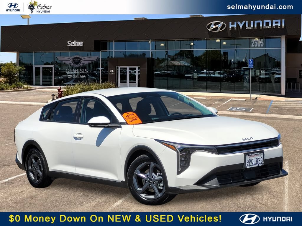 Used 2025 Kia K4 FWD image 1