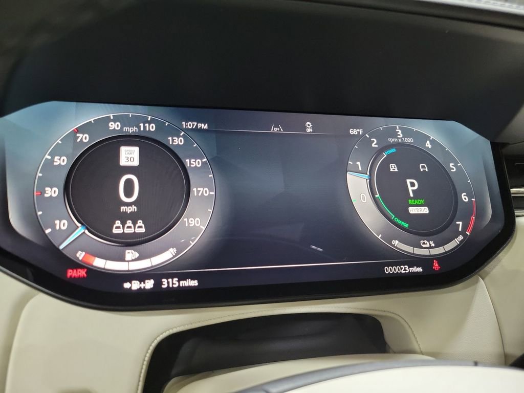 New 2026 Land Rover Range Rover SE image 17