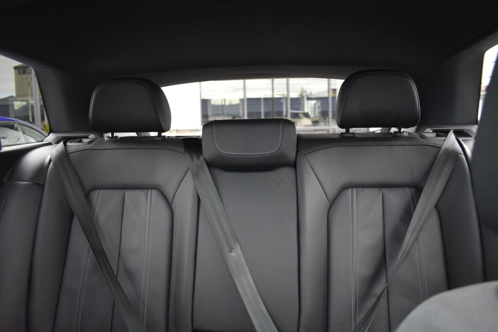 Used 2022 Audi Q4 e-tron Prestige image 29