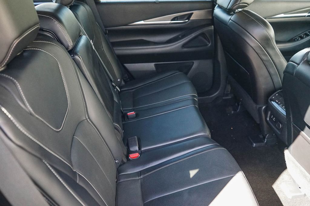 Certified 2023 INFINITI QX60 Luxe image 17