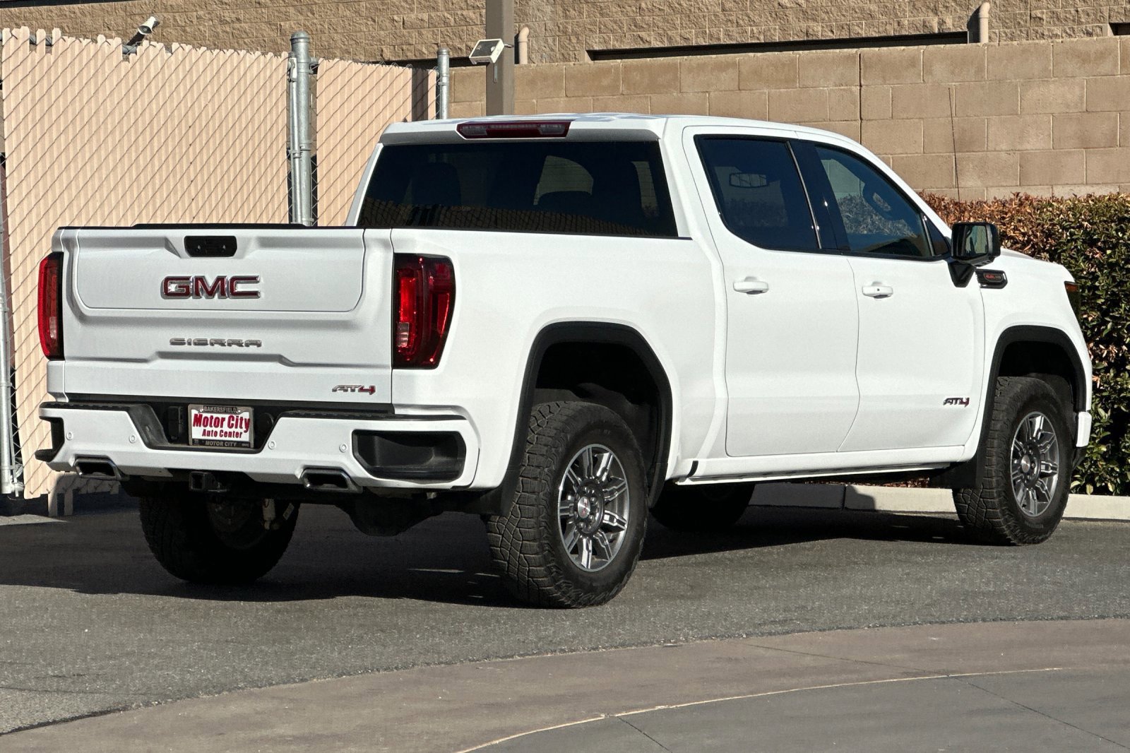 Certified 2025 GMC Sierra 1500 AT4 AWD/4WD image 4