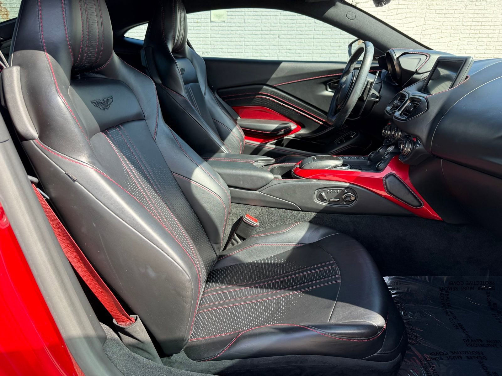 Used 2019 Aston Martin V8 Vantage Coupe image 22