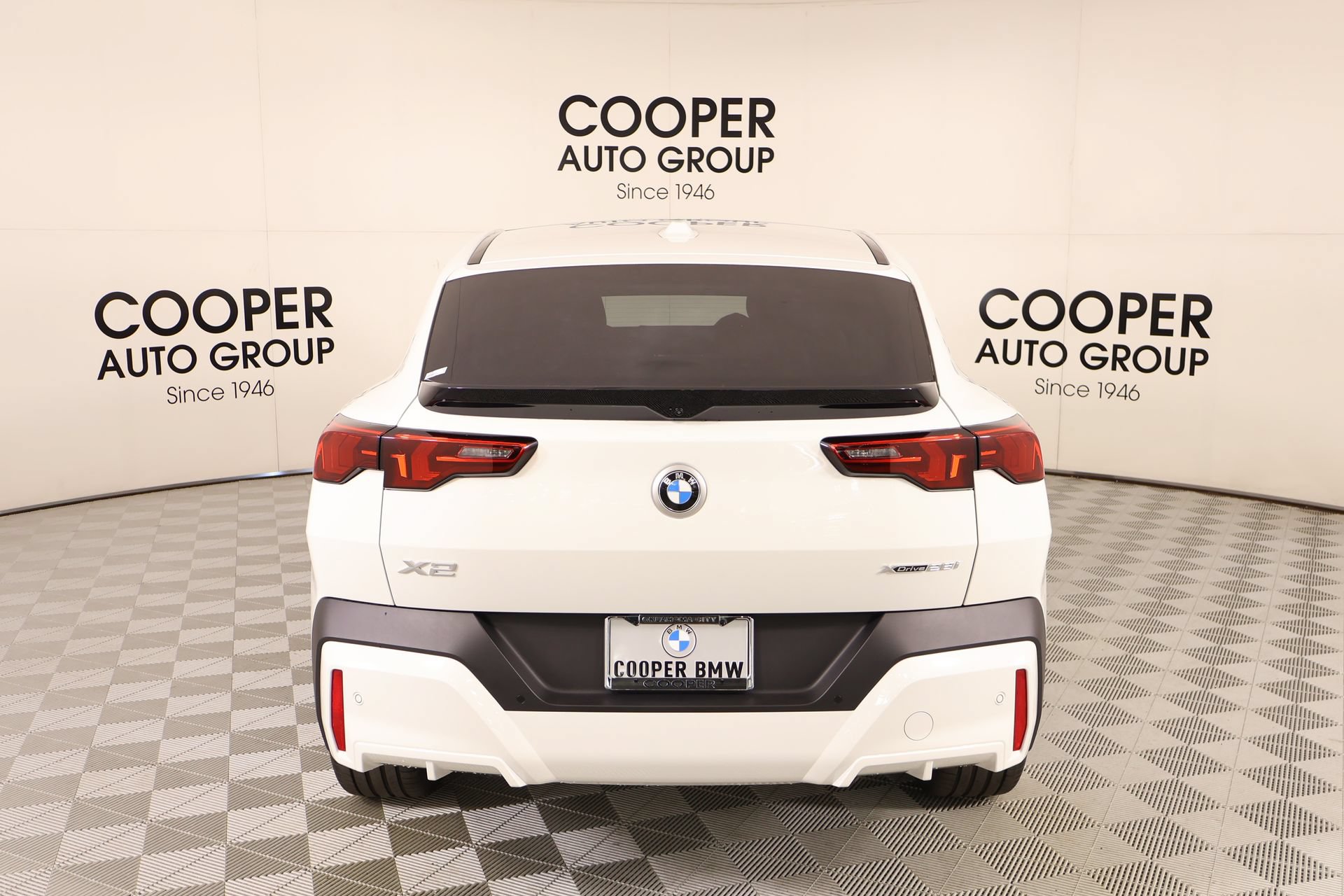 New 2026 BMW X2 xDrive28i w/ Technology Package AWD/4WD image 22