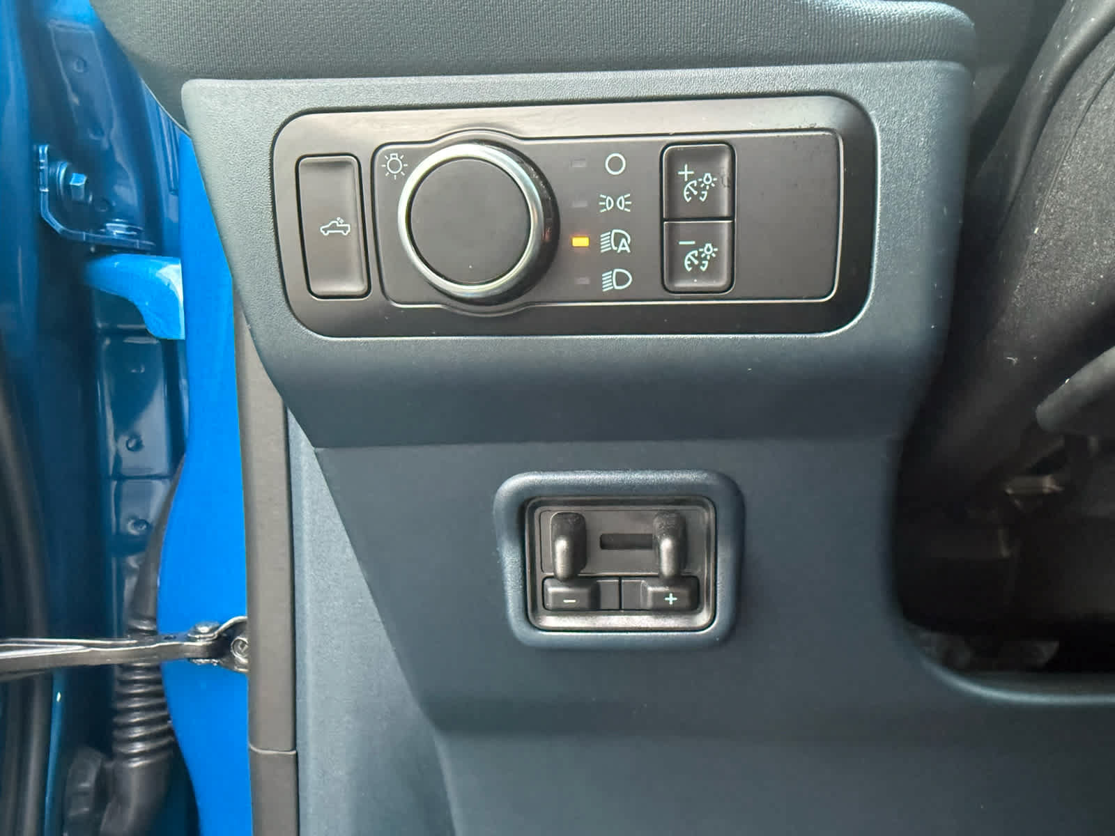 Used 2025 Ford Maverick XL w/ 4K Tow Package AWD/4WD image 12