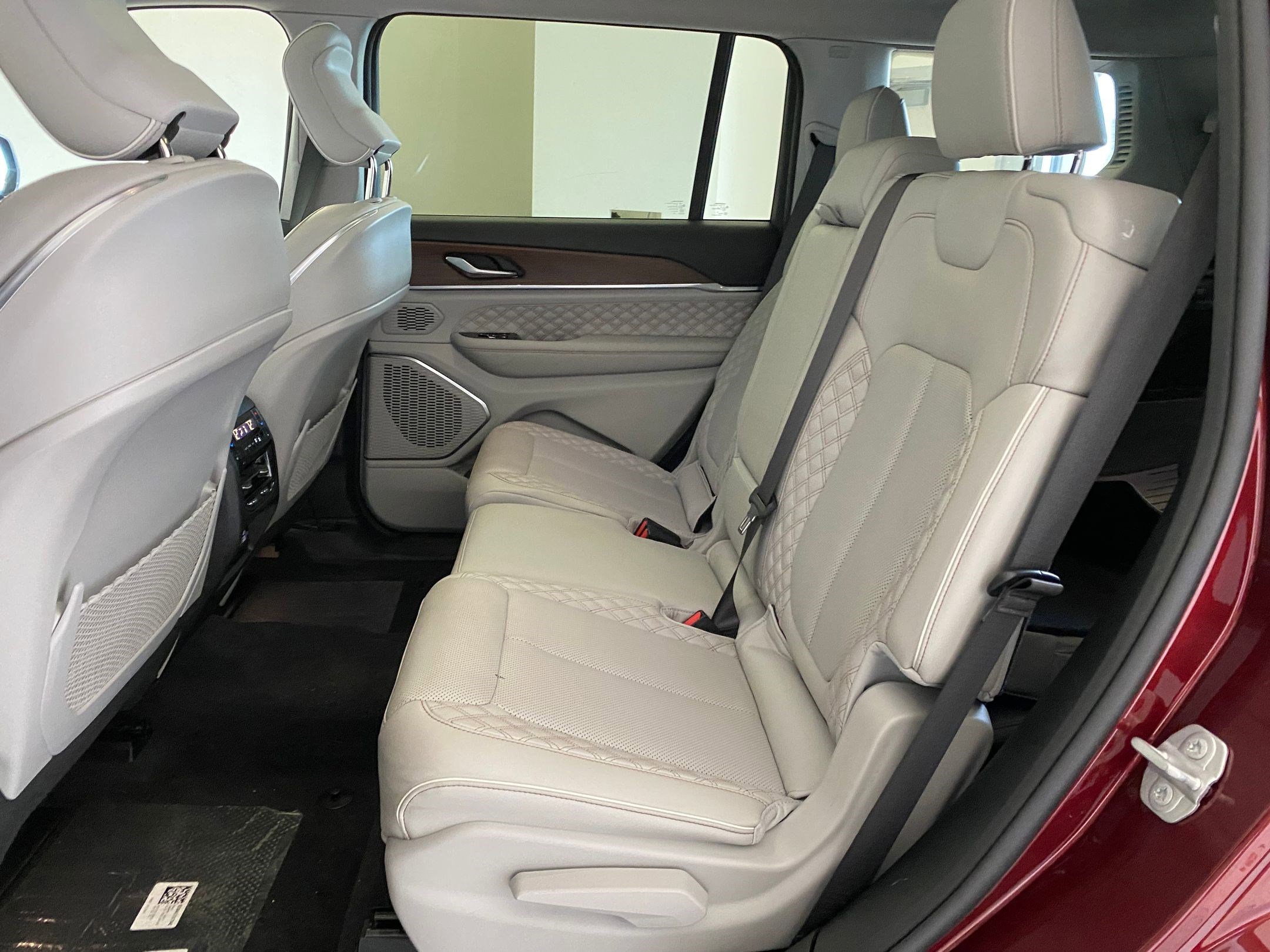 Used 2022 Jeep Grand Cherokee L Summit w/ Advanced Protech Group IV image 13