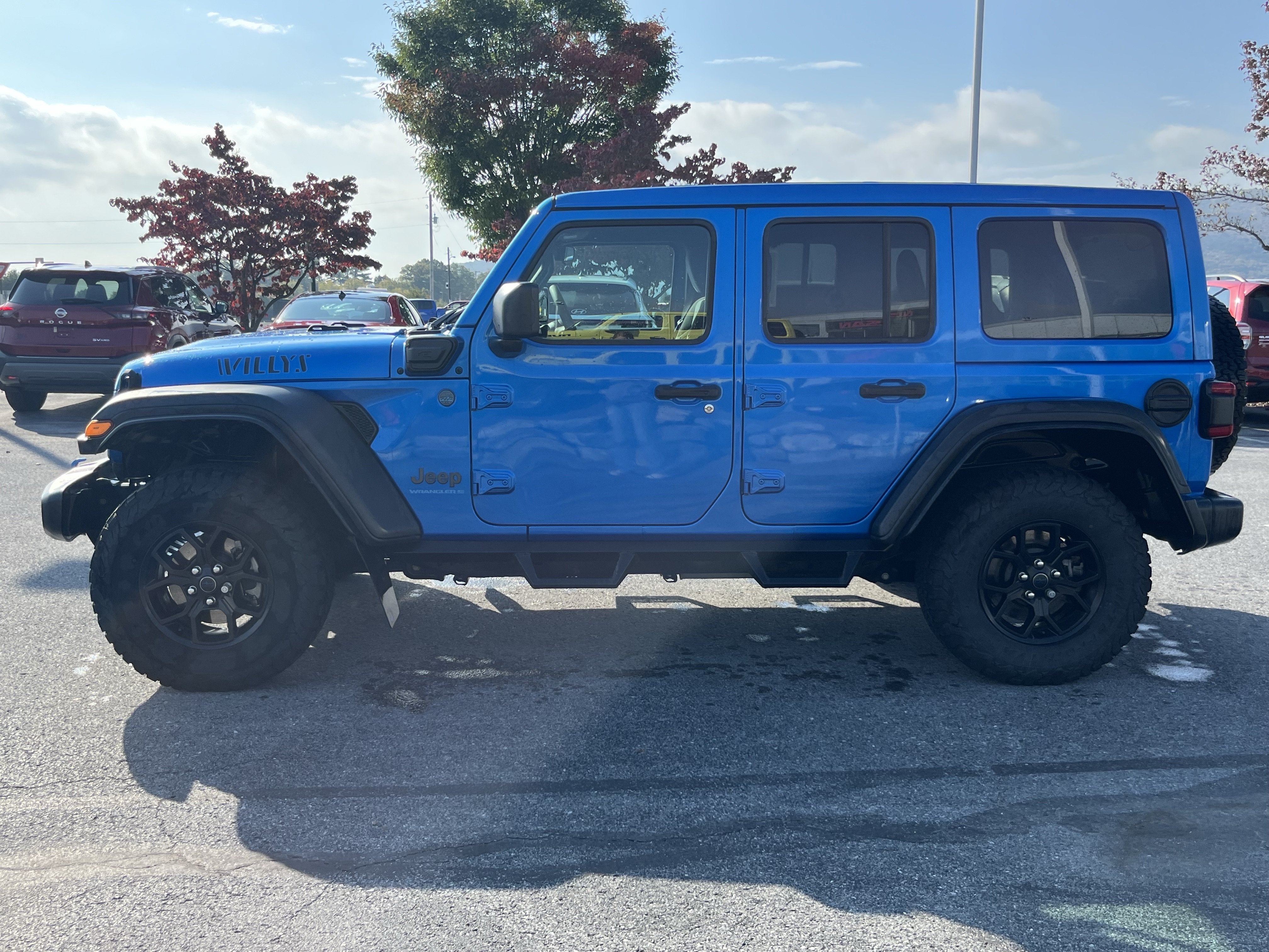 Used 2024 Jeep Wrangler Unlimited AWD/4WD image 11