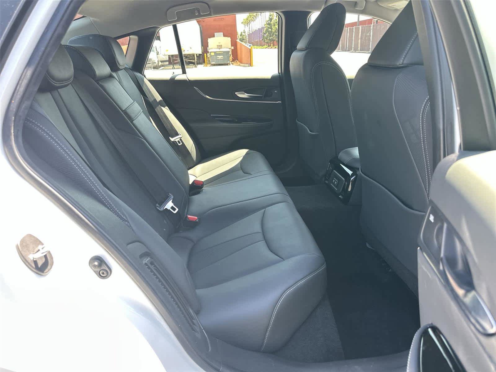 Used 2022 Toyota Mirai XLE w/ Advanced Technology Package image 13