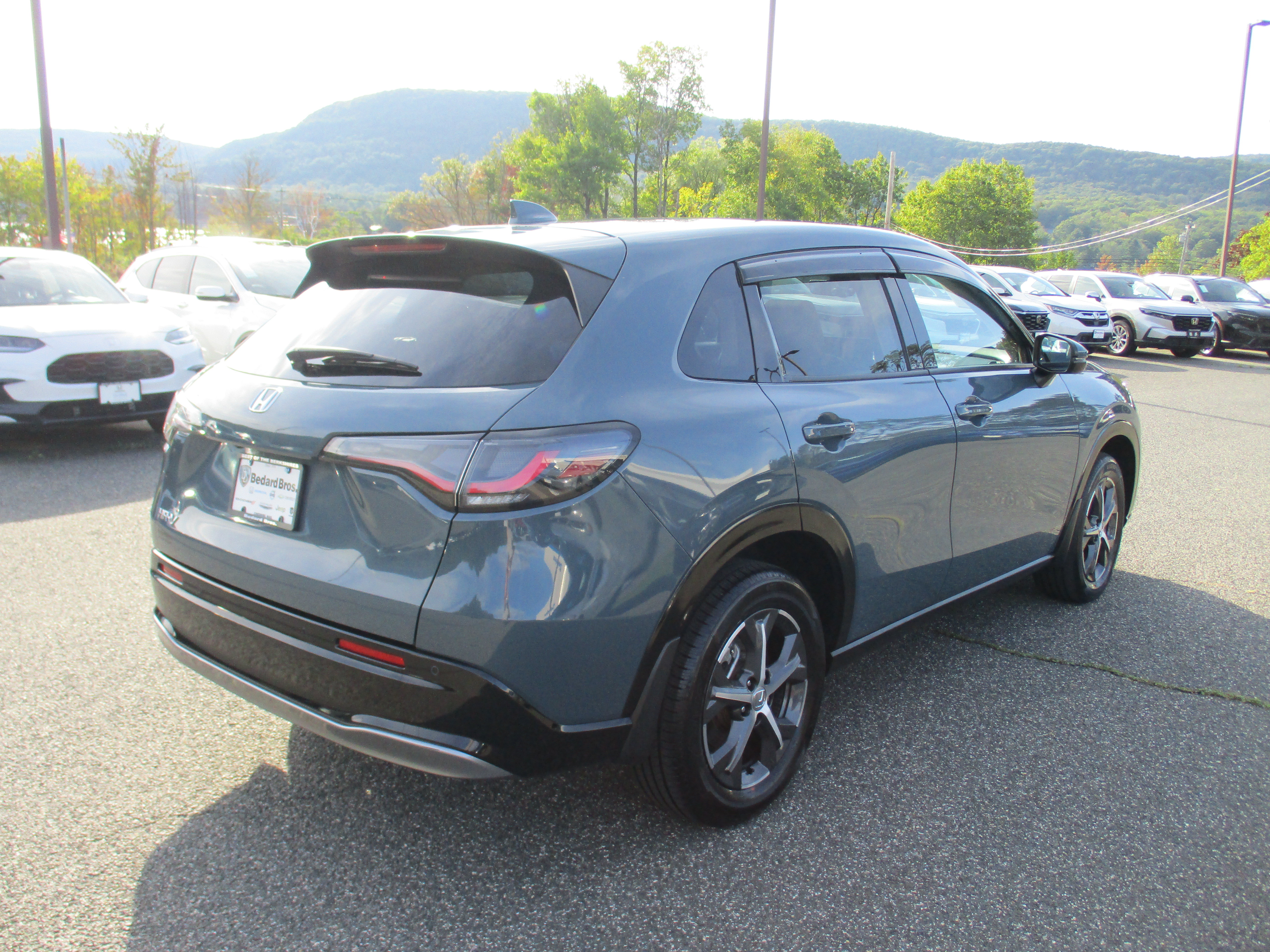 Certified 2023 Honda HR-V EX-L image 3