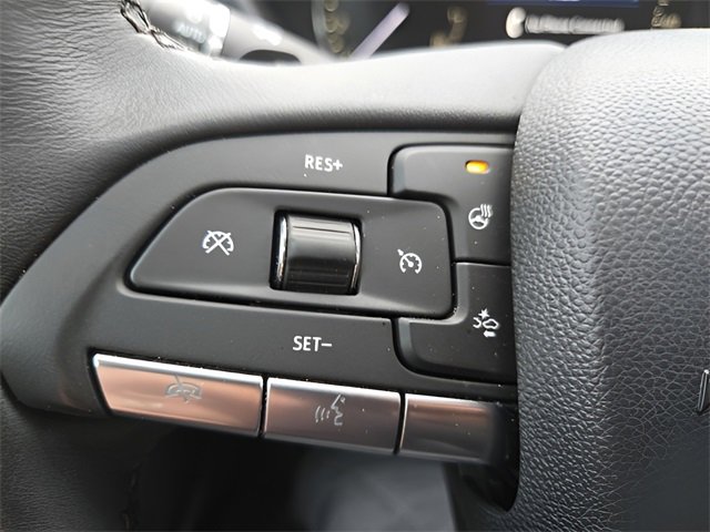 Used 2022 Cadillac XT4 Luxury w/ Cold Weather Package image 24