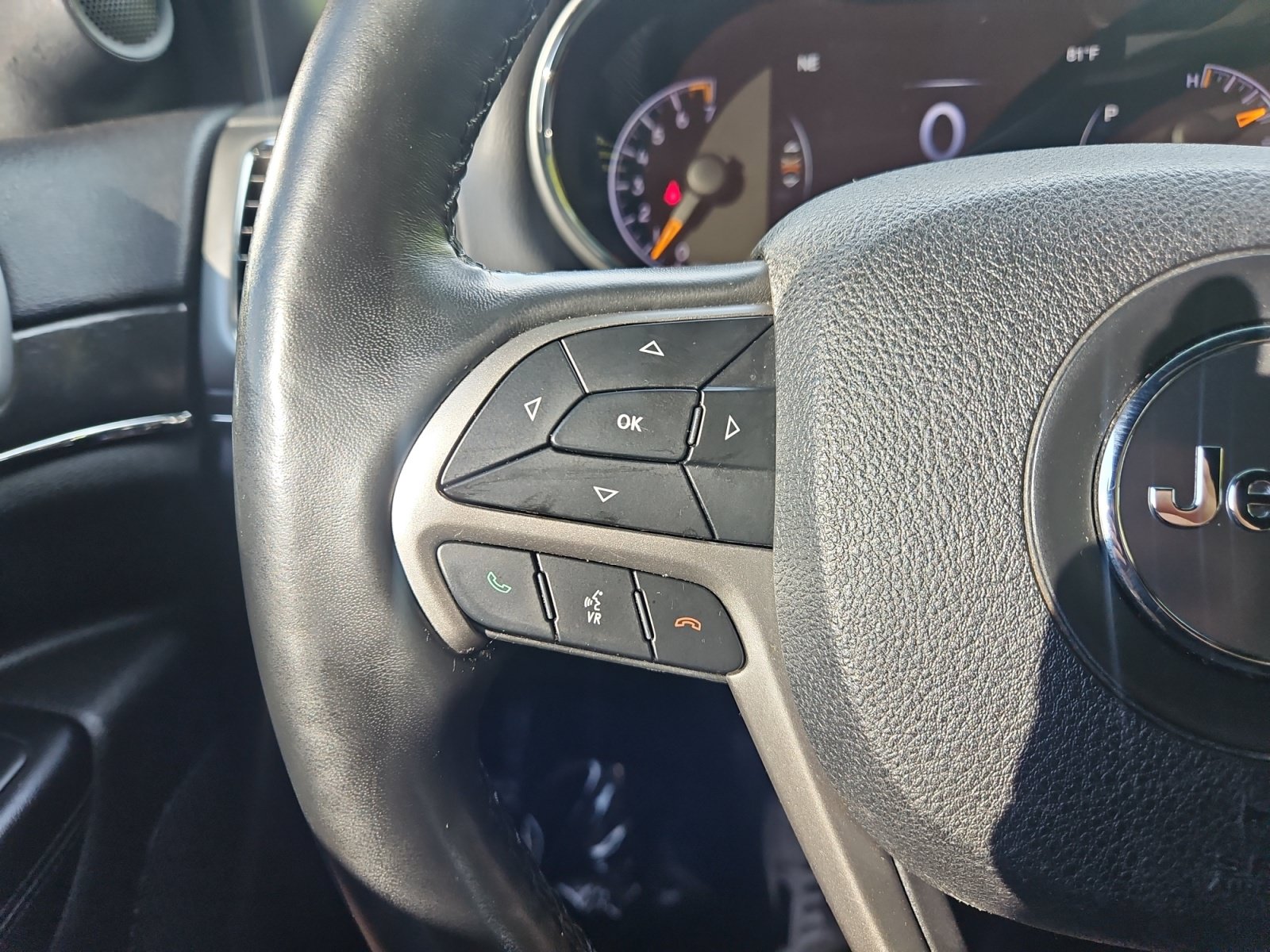 Used 2018 Jeep Grand Cherokee Limited AWD/4WD image 28