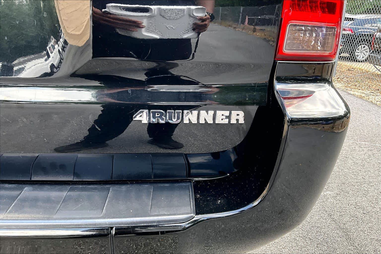 Used 2008 Toyota 4Runner SR5 RWD image 9