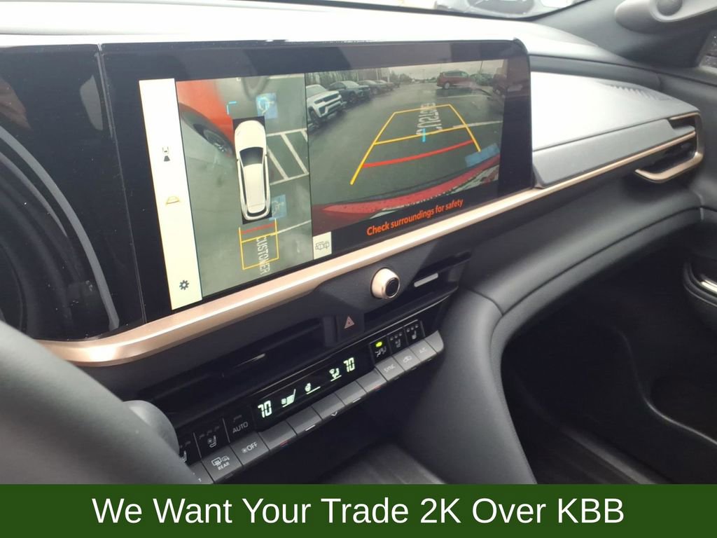 Used 2025 Toyota Crown Signia w/ Advanced Technology Package AWD/4WD image 13