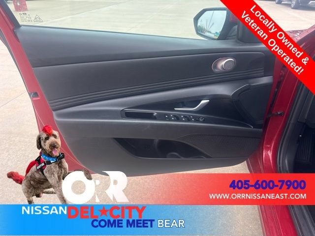 Used 2025 Hyundai Elantra SEL FWD image 15