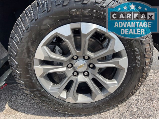 Used 2024 Chevrolet Silverado 1500 High Country w/ Z71 Off-Road Package AWD/4WD image 5