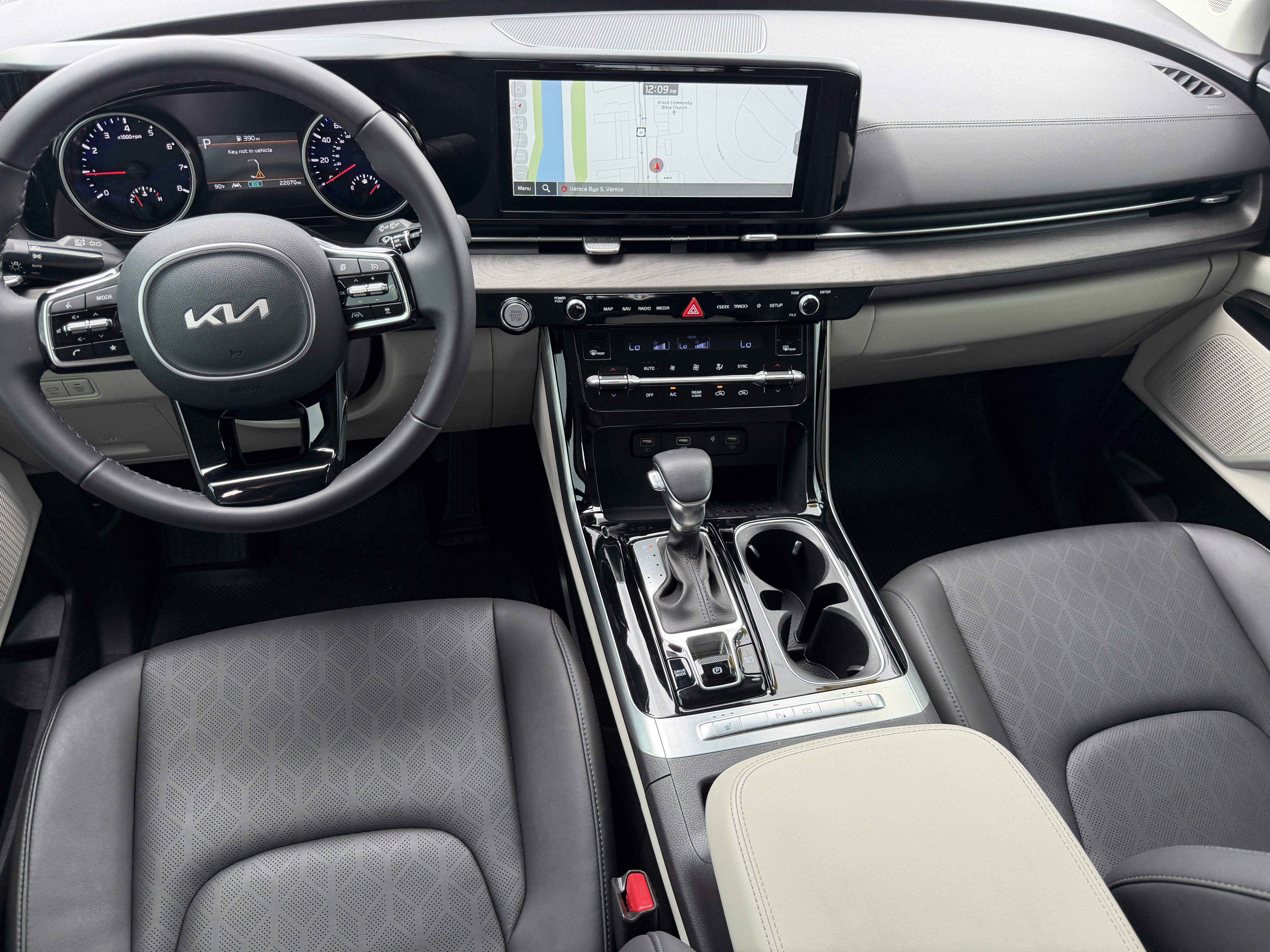 Certified 2024 Kia Carnival EX FWD image 11