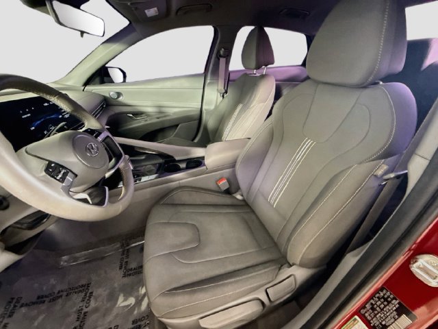 Used 2023 Hyundai Elantra SEL w/ Convenience Package FWD image 21