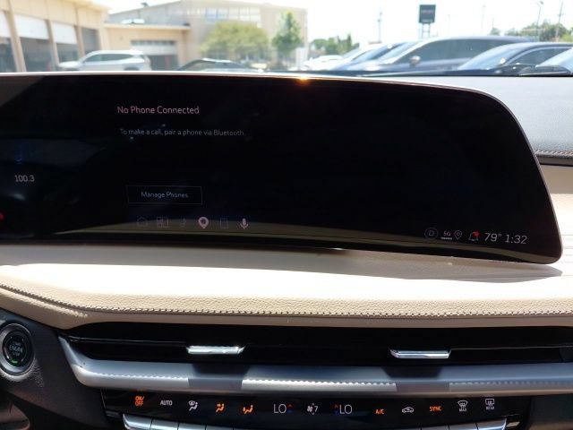 Used 2025 Cadillac XT4 Premium Luxury FWD image 19