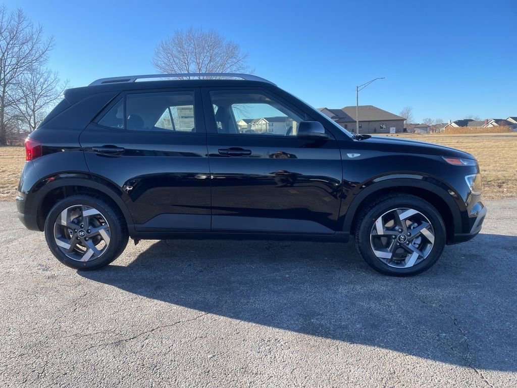 New 2026 Hyundai Venue SEL image 2