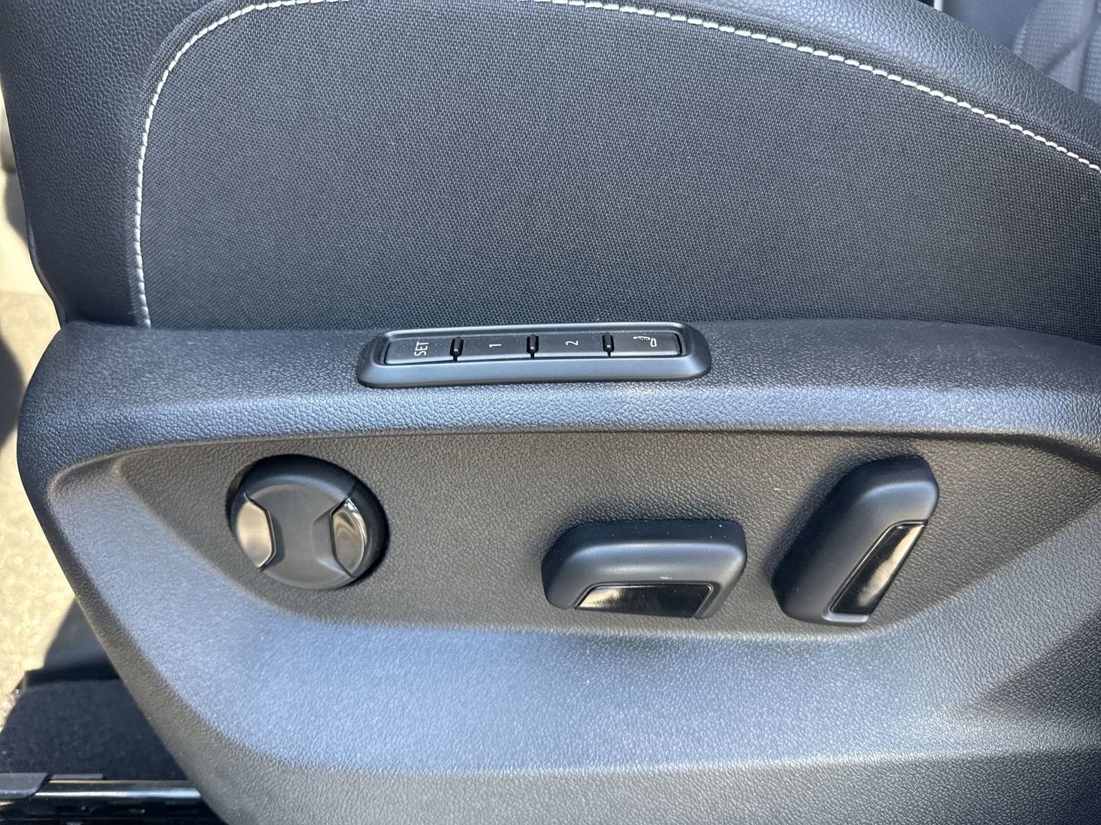 New 2026 Volkswagen Atlas SEL Premium R-Line image 13