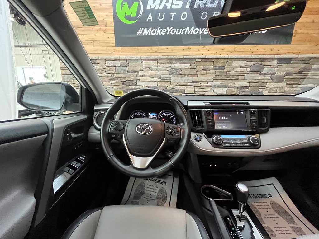 Used 2016 Toyota RAV4 Limited AWD/4WD image 29