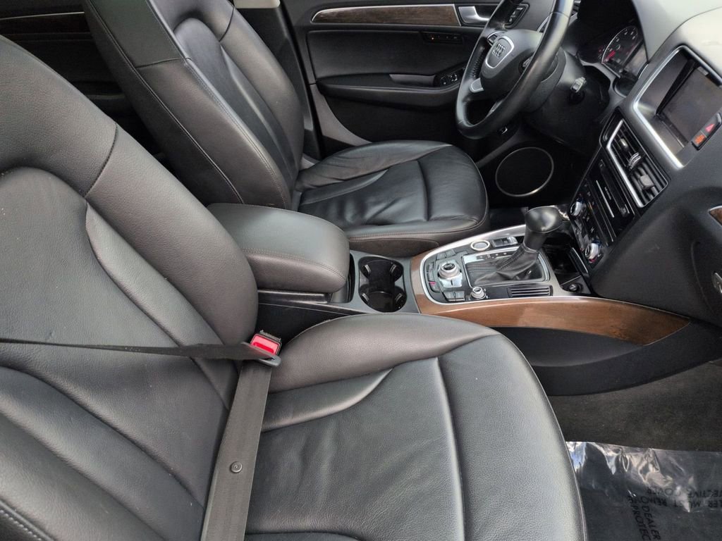 Used 2016 Audi Q5 2.0T Premium Plus w/ Technology Package AWD/4WD image 31