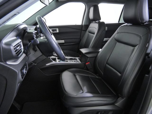 Certified 2024 Ford Explorer XLT w/ Equipment Group 202A AWD/4WD image 20