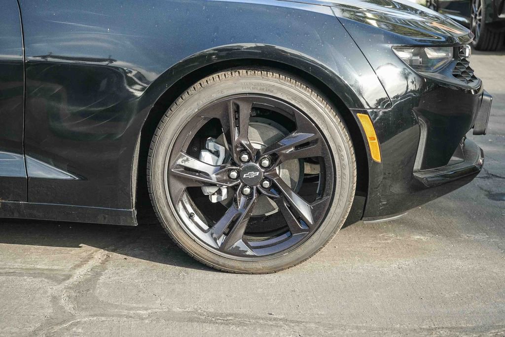 Used 2023 Chevrolet Camaro LT w/ Technology Package image 7