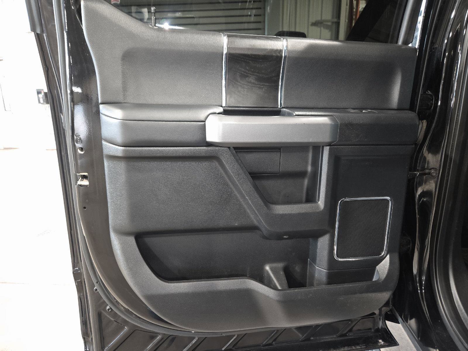 Used 2019 Ford F350 Platinum w/ Platinum Ultimate Package AWD/4WD image 36