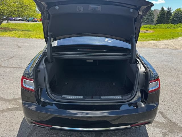 Used 2018 Lincoln Continental Reserve AWD/4WD image 16