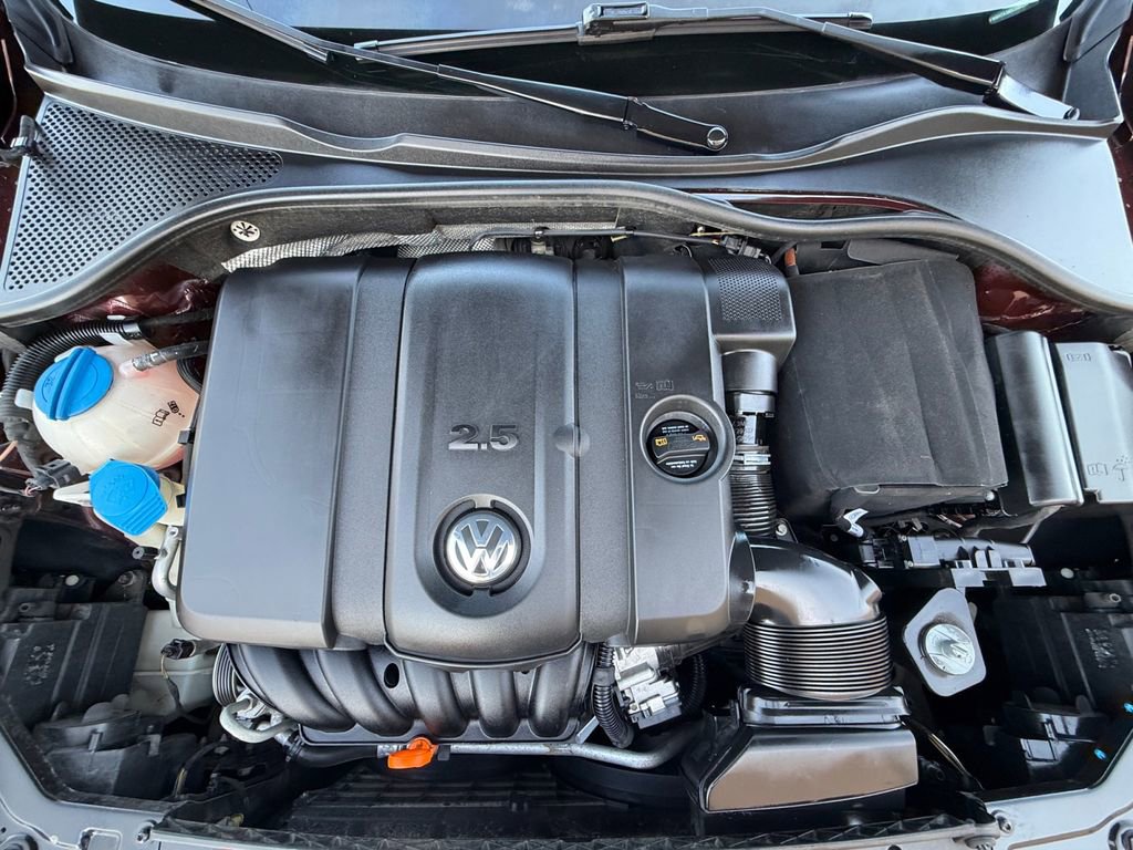 Used 2013 Volkswagen Passat 2.5 SE FWD image 9