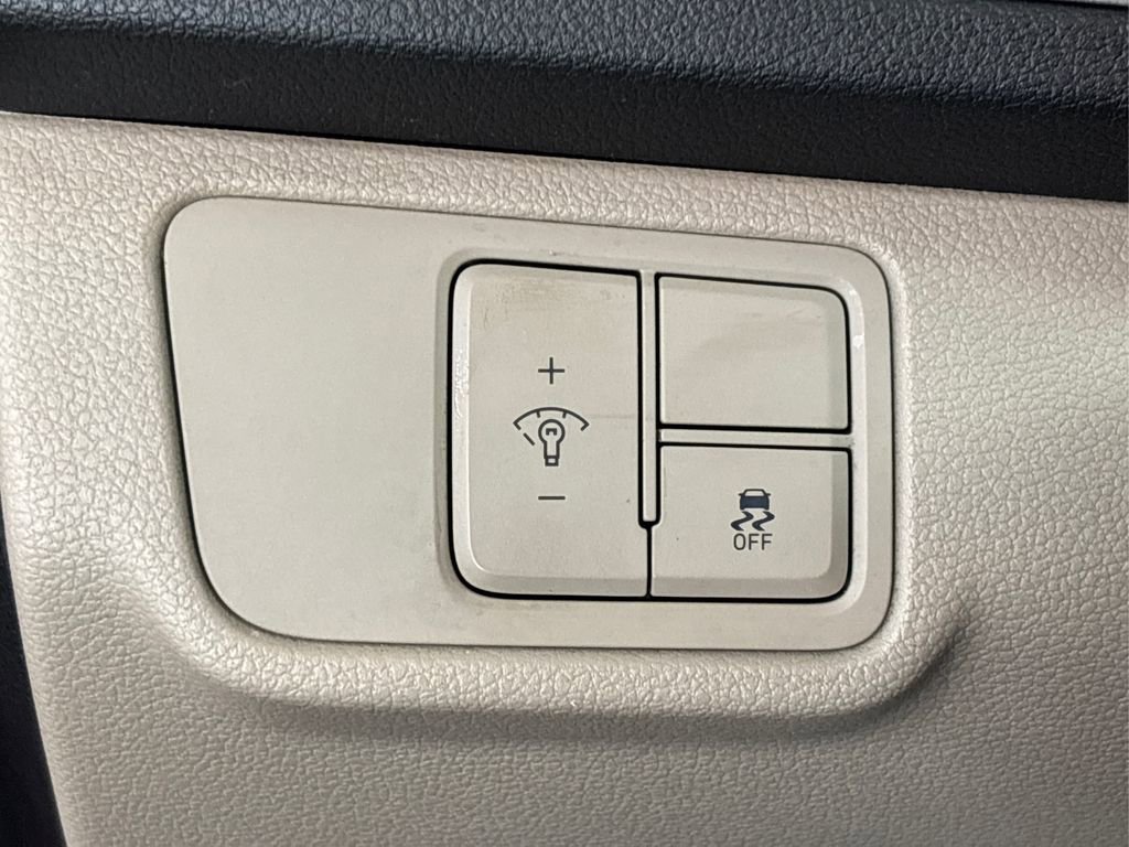 Used 2020 Hyundai Accent SE w/ Cargo Package image 32