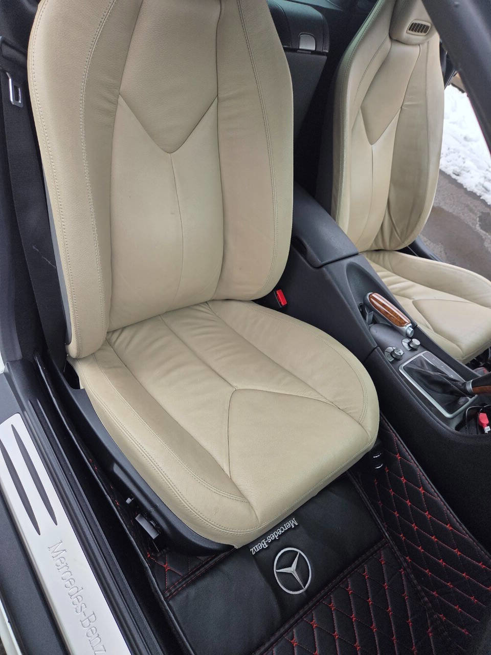 Used 2009 Mercedes-Benz SLK 300 SLK 300 2dr Convertible image 21