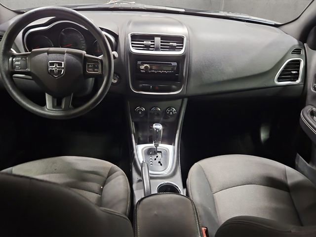 Used 2013 Dodge Avenger SE image 2