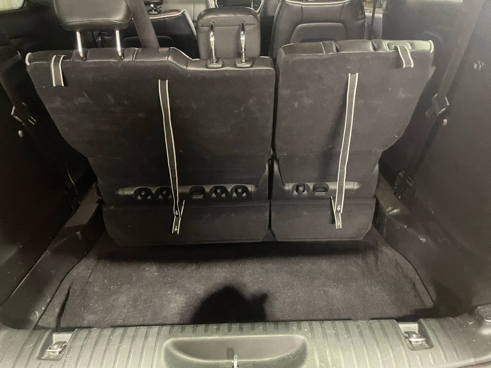 Used 2025 Chrysler Pacifica Limited image 37