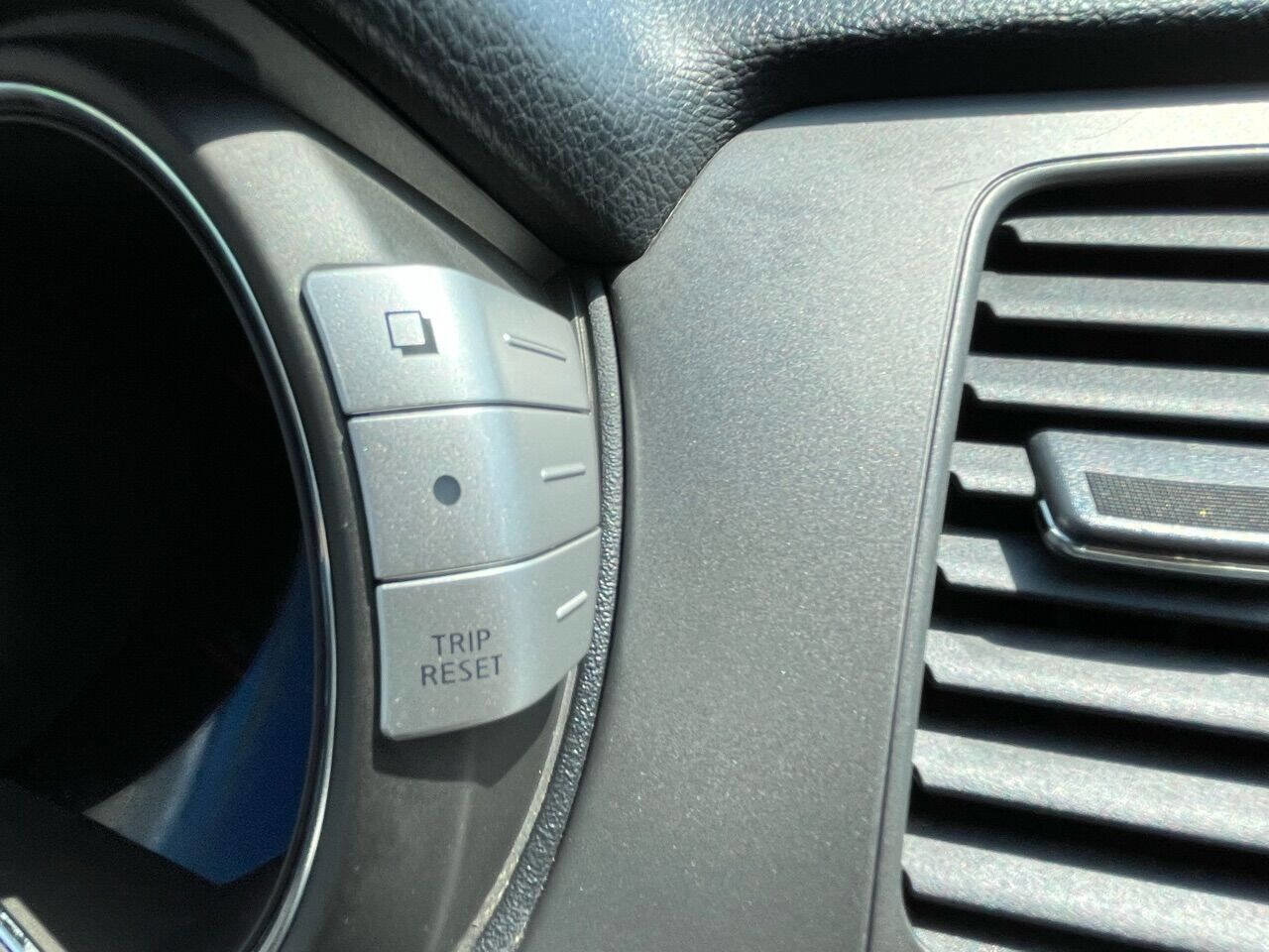 Used 2014 Nissan Murano CrossCabriolet w/ Navigation Package image 46