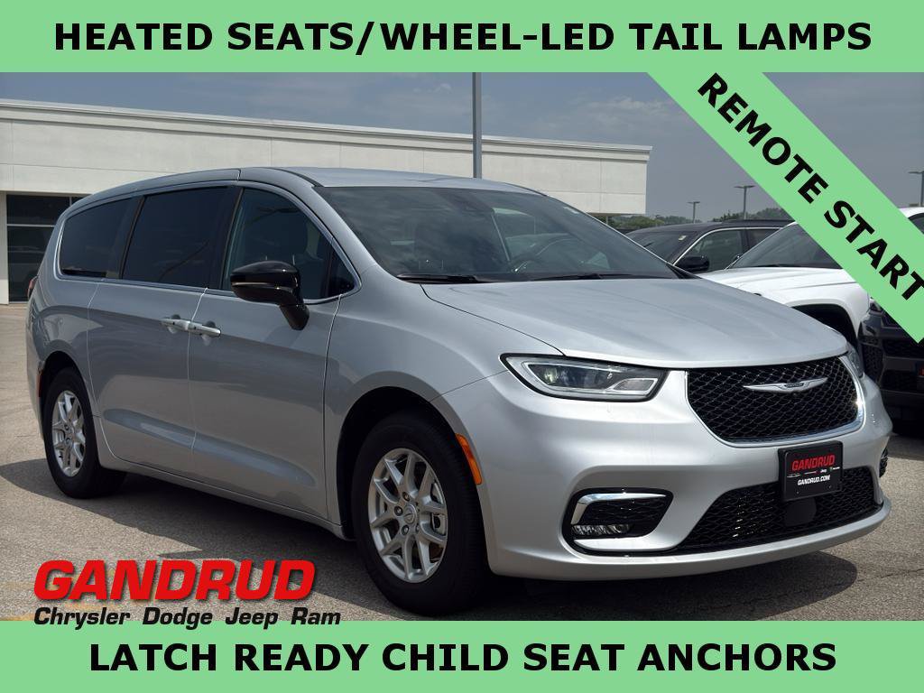 New 2026 Chrysler Pacifica Select FWD image 1