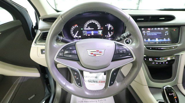 Used 2017 Cadillac XT5 Luxury w/ Driver Awareness Package AWD/4WD image 22