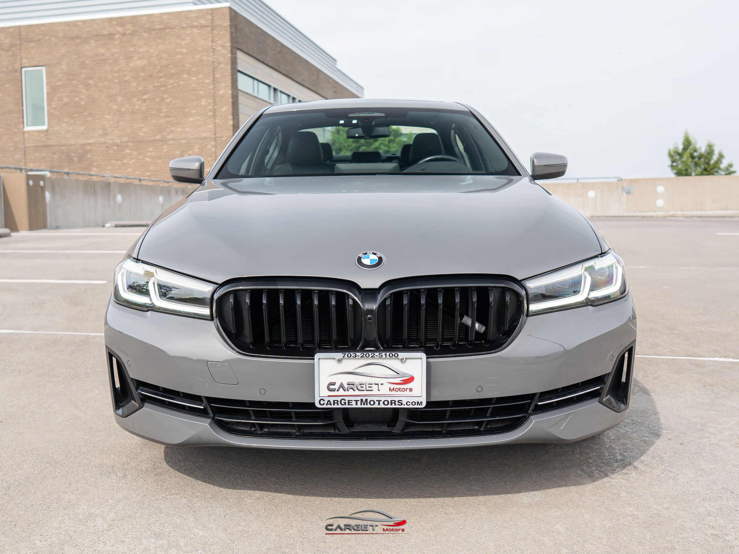 Used 2021 BMW 540i xDrive w/ Premium Package AWD/4WD image 2