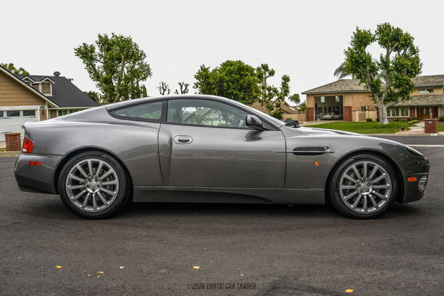 Used 2002 Aston Martin Vanquish RWD image 9