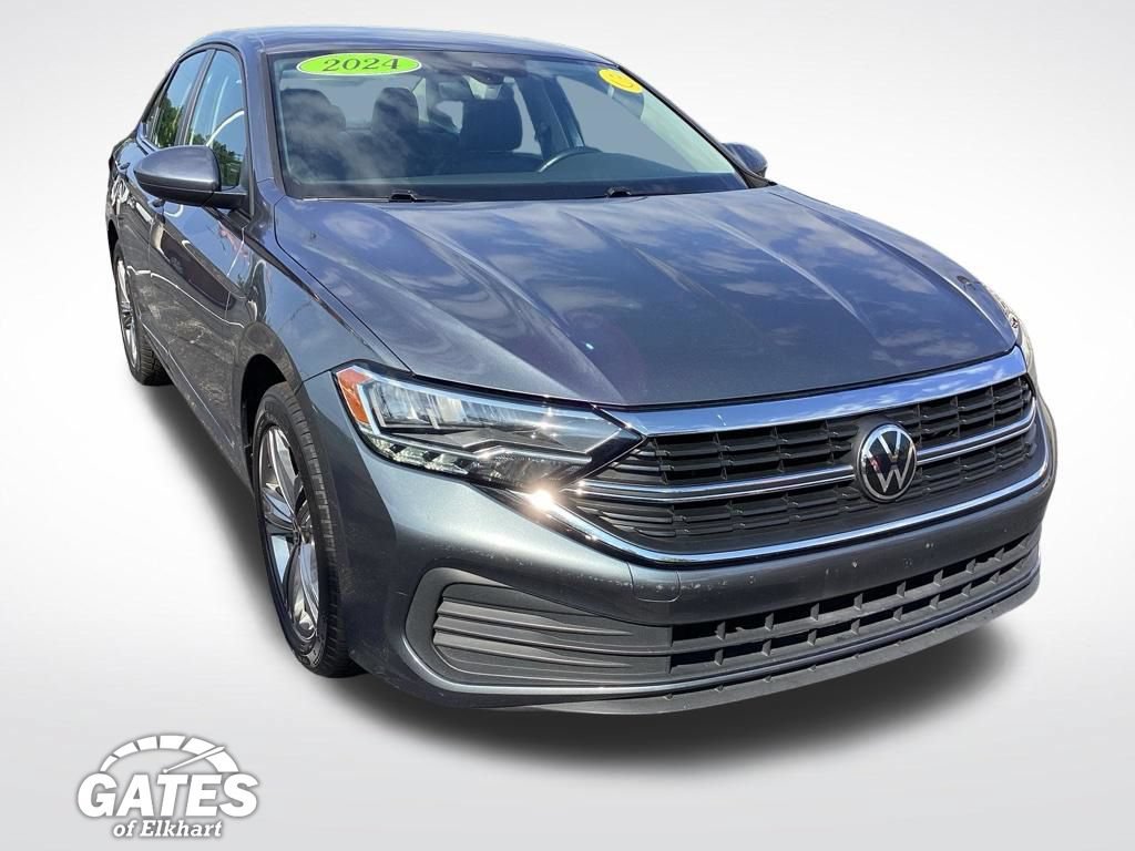 Used 2024 Volkswagen Jetta SE FWD image 1
