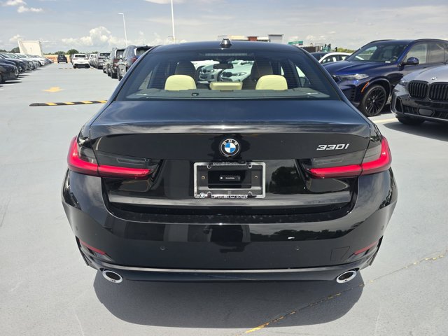 New 2026 BMW 330i Sedan w/ Premium Package RWD image 3